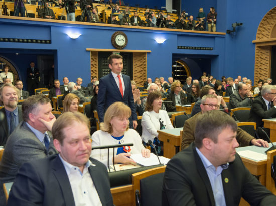 Riigikogu täiskogu istung, uue valitsuse liikmed ja Riigikogu liikmed andsid ametivande